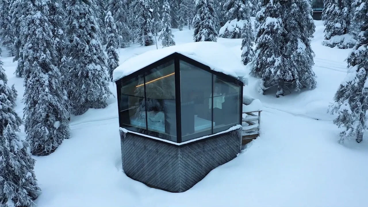 Finland Northern Lights Tour with Igloo Stay