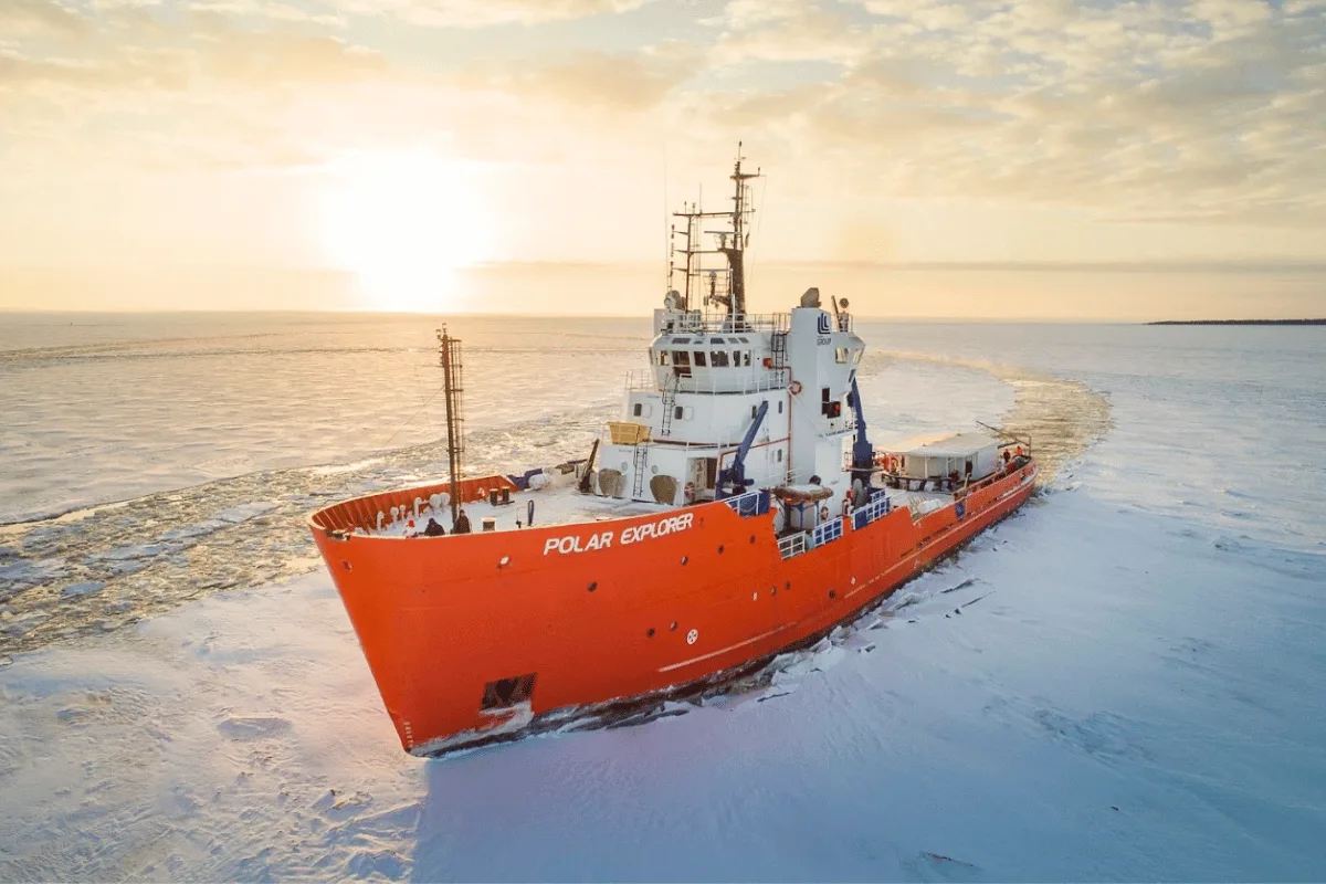 Icebreaker Cruise & Northern Lights Adventure