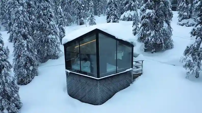 Finland Northern Lights Tour with Igloo Stay